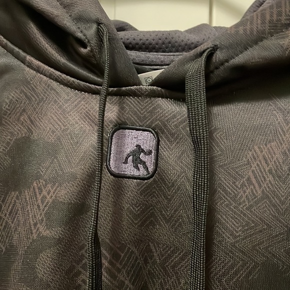 And1 black hoodie - Picture 2 of 4